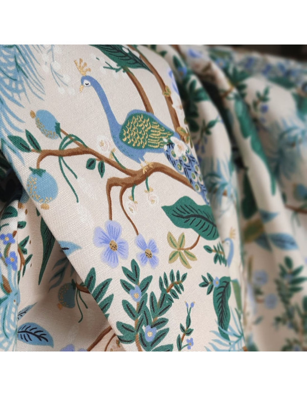 Cranberry, tissu coton Vintage Garden Peacock Hunter dore, fond creme Gold Metallic, Cotton and Steel Rifle paper