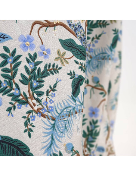 Cranberry, tissu coton Vintage Garden Peacock Hunter dore, fond creme Gold Metallic, Cotton and Steel Rifle paper