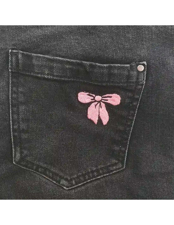 Cranberry, planche a broder Cow-girl, broderie chapeau cactus noeud botte Fukuri