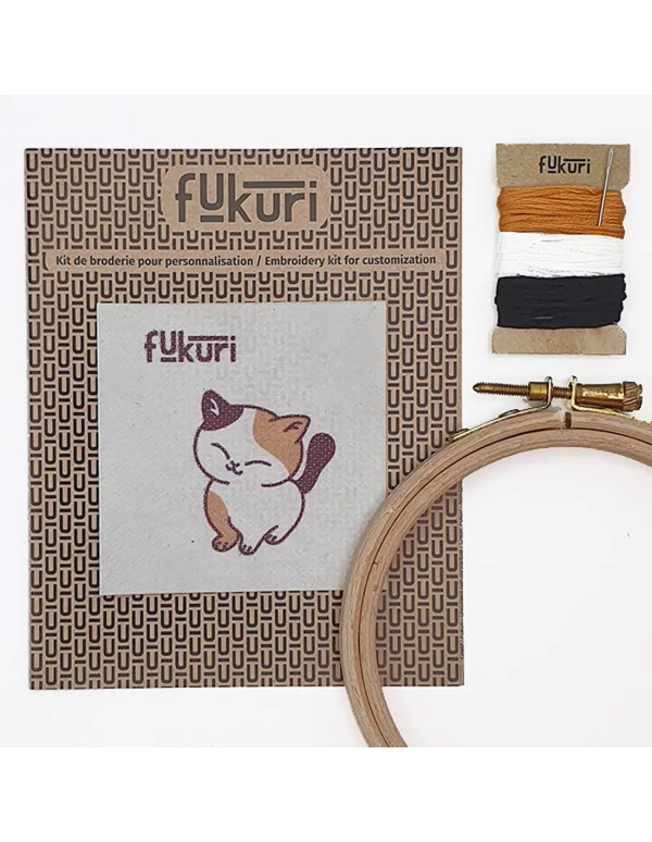 Cranberry, Kit broderie avec tambour Chat Fukuri
