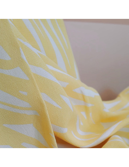 Cranberry, Crepe de viscose Sketchy mellow yellow jaune, Meet milk