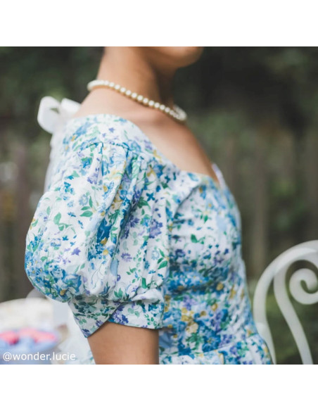 Cranberry, batiste de coton Tana Lawn Bridgerton bouquet parade, Liberty of London, wonder lucie