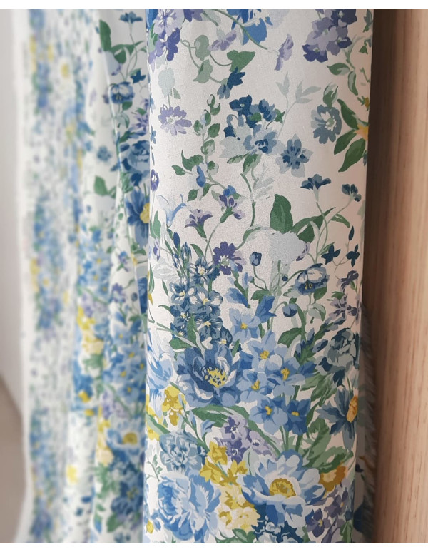 Cranberry, batiste de coton Tana Lawn Bridgerton bouquet parade, Liberty of London