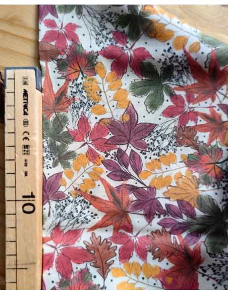 Cranberry tissu batiste de coton biologique tapis de feuilles atelier rubael