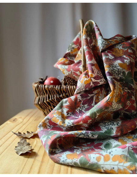 Cranberry tissu batiste de coton biologique tapis de feuilles atelier rubael