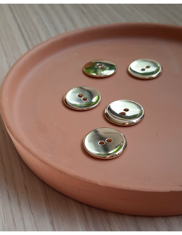 Cranberry boutons metal dore or brillant deux trous 18mm