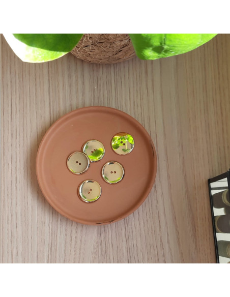 Cranberry boutons metal dore or brillant 25mm