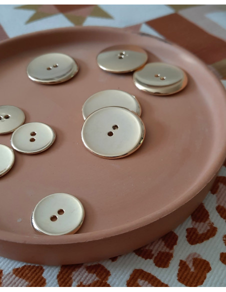 Cranberry boutons metal dore or brillant 25mm