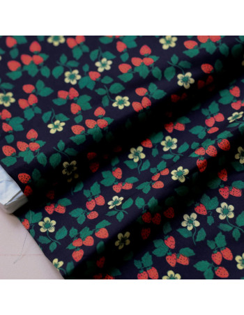 Cranberry, satin de coton mara des bois lise tailor, fraises