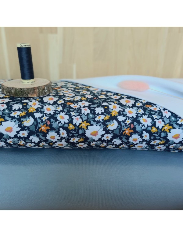 Jersey de coton bio Cranberry, Anémones blanches, Fond bleu sombre