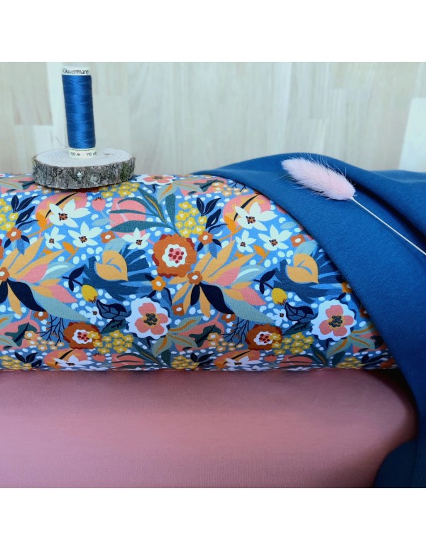 Jersey de coton bio Cranberry, Eden, fleurs sur fond bleu orage