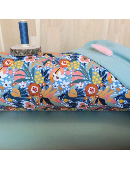 Jersey de coton bio Cranberry, Eden, fleurs sur fond bleu orage