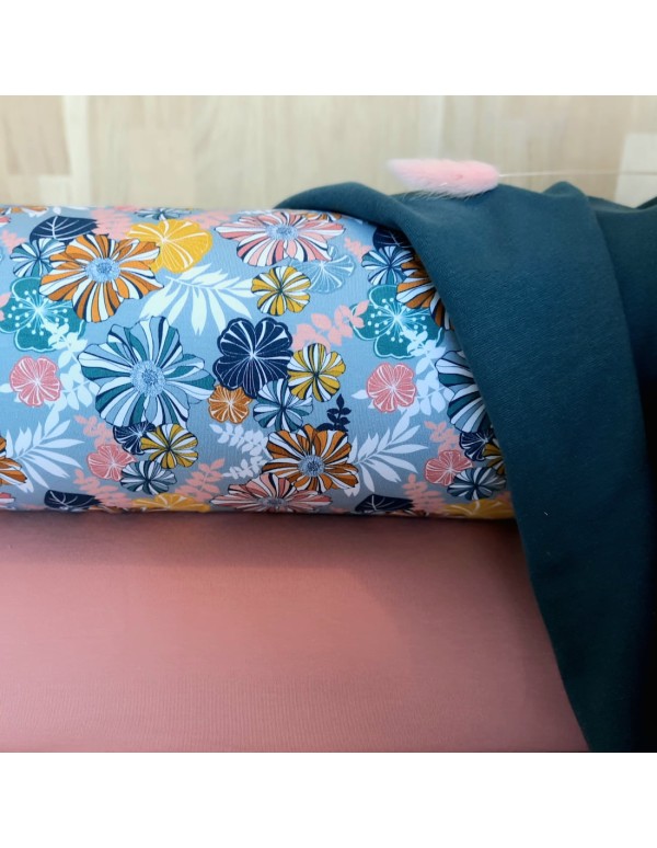Jersey de coton bio Cranberry, Multi fleurs, sur fond bleu orage