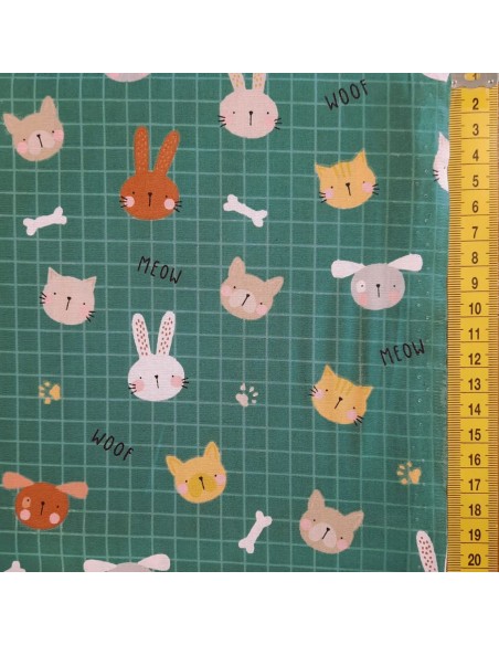 Popeline de coton, Cranberry, Carreaux et animaux, fond vert