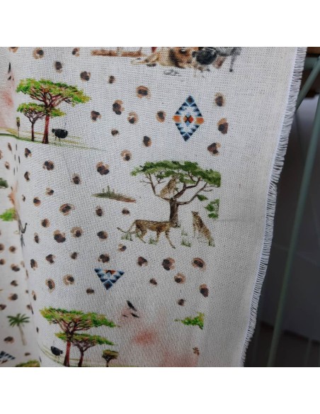 Popeline de coton biologique GOTS, Cranberry, Savane et animaux, fond écru