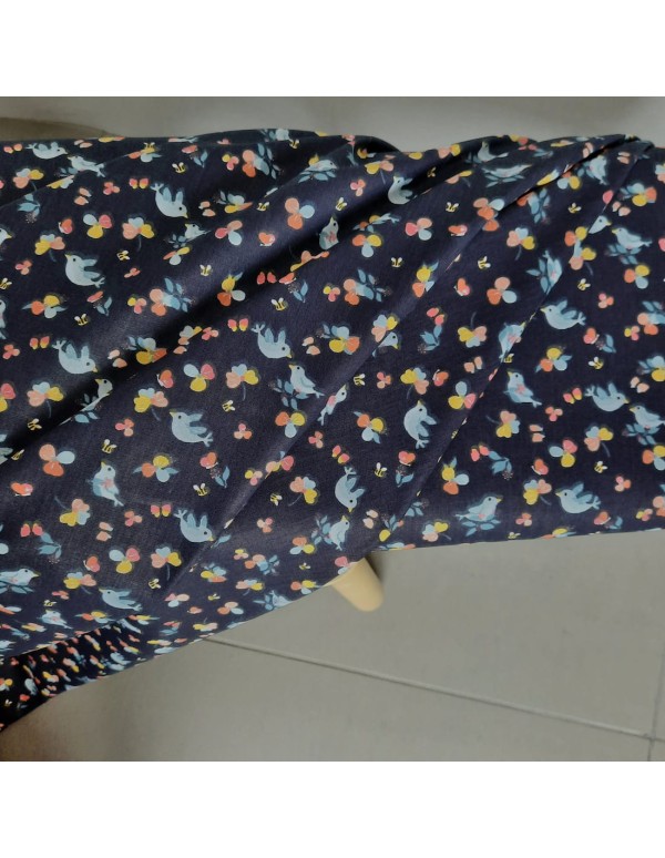 Popeline de coton, Cranberry, Oiseaux, Fond bleu marine