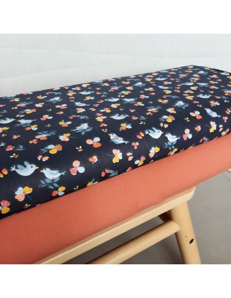 Popeline de coton, Cranberry, Oiseaux, Fond bleu marine