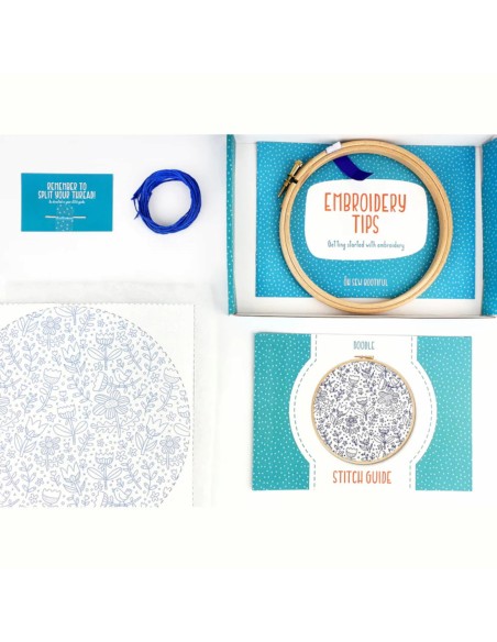 Cranberry, Kit broderie Oh sew Bootiful, Doodle  stitching (avec tambour)