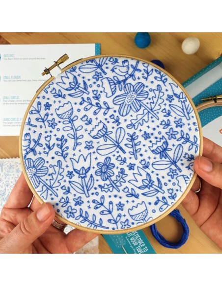 Cranberry, Kit broderie Oh sew Bootiful, Doodle  stitching (avec tambour)