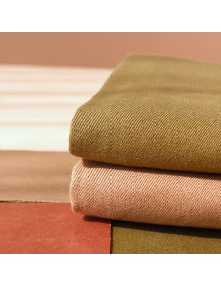 Cranberry, Gabardine legere et souple de coton biologique, effet twill, couleur Olive clair, La Maison Naive