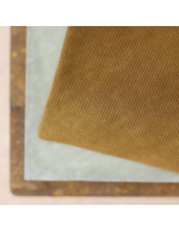 Cranberry, Gabardine legere et souple de coton biologique, effet twill, couleur Olive clair, La Maison Naive