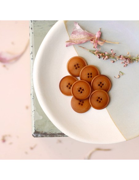 Cranberry, Boutons Corozo a fin rebord, 20 mm, couleur cannelle, La Maison Naive