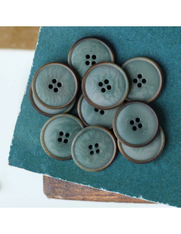 Cranberry, Boutons Corozo a fin rebord, 20 mm, couleur laurier, La Maison Naive