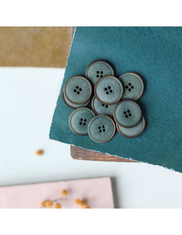 Cranberry, Boutons Corozo a fin rebord, 20 mm, couleur laurier, La Maison Naive