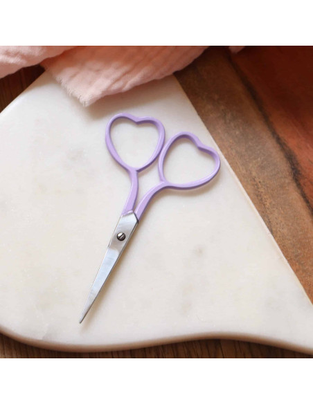 Cranberry, Ciseaux broderie coeur Lilas Lise Tailor