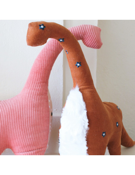 Cranberry, Patron pochette Diplodocus, 28cm de haut, Les enchantees
