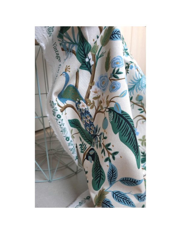 Cranberry, Canvas de coton Vintage Garden Peacock Hunter Gold Metallic, Cotton and Steel Rifle paper