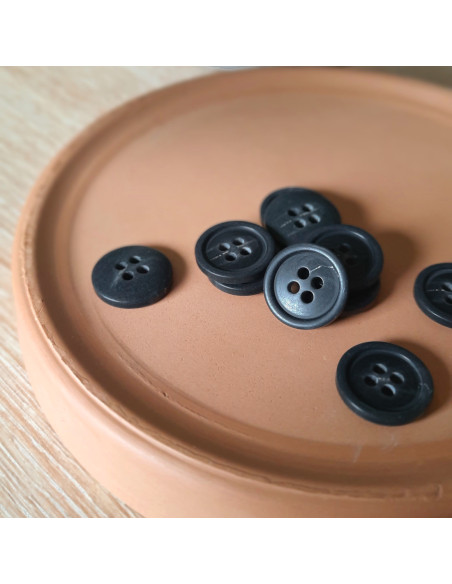 Cranberry, Boutons Noir gris en bioresine Mate, 15mm