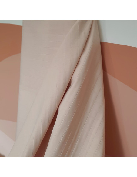 Cranberry, Coton matelasse couleur rose clair, France Duval Stalla