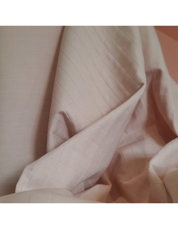 Cranberry, Coton matelasse couleur rose clair, France Duval Stalla