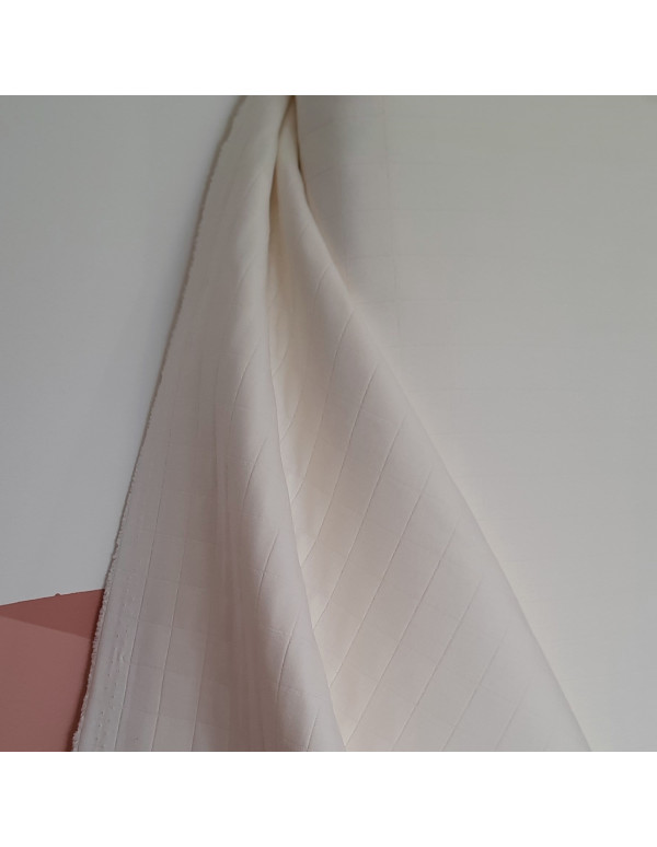 Cranberry, Coton matelasse couleur blanc casse, France Duval Stalla