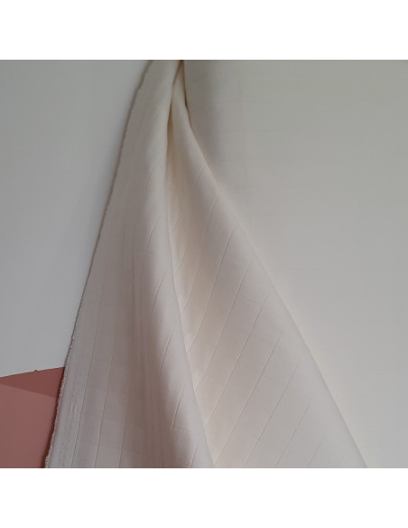 Cranberry, Coton matelasse couleur blanc casse, France Duval Stalla