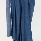 ✨ Il en reste encore un peu par ici 😍

Le Soft denim en coton d'@atelierbrunette plaît beaucoup, et pour cause, il est versatile, très souple et relativement léger, il accompagne les mouvements, se prête aux plis, aux volumes, aux coupes plus féminines comme plus androgynes.

👉 Il est idéal pour de nombreux projets où l'on recherche un visuel "jean souple" : chemise, jupe, robe, pantalon souple, coupes structurées ou jeu de plis...

❤️ Et vous, qu'est-ce qu'il vous inspire ?

#LaVieEnBrunette #AtelierBrunette #denimedition #cranberry_mercerie #tissudenim