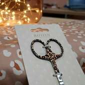 Quand les petits Ciseaux Léo de chez Bohin prennent la pose 🤳✨️

Qualité, beauté, marque française, je ne pouvais pas ne pas craquer ! 😍 Dites-moi s'ils vous font le même effet ?!

Disponibles en stock limité sur Cranberry 🥰

👉 Passez commande avant dimanche pour avoir votre commande plus vite, ensuite je serai une semaine en congés pour Noël 🎅

@bohin_france #cranberry_mercerie #bohin #ciseauxdebrodeuse #LeopardPrint #leopardfabric #mercerieresponsable #mercerietoulouse