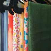 Ma penderie des derniers coupons commence déjà à se remplir de la nouvelle collection @seeyouatsixfabric sortie jeudi soir ! Certains tissus vous plaisent beaucoup, je suis ravie qu'ils vous inspirent autant 🥰

⏰ Les collections SYAS sont en quantités limitées : imprimées selon le nombre de commandes des merceries 6 mois à l'avance, elles ne sont pas rééditées. Pensez tout de même à bien associer un projet précis avant de choisir votre métrage ! 🌱

Merci pour vos jolies commandes ✨ Pour ceux qui ne l'ont pas encore découverte, allez vite sur Cranberry, dans la catégorie See you at six ou dans la catégorie Dernière chance pour les derniers coupons !

D'ailleurs, vous reconnaissez les autres coupons ? ✨

🌸🌸🌸

#seeyouatsix #cranberry_mercerie #toulousecouture #tissuaddict #lisetailor