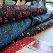 La nouvelle collection Lise Tailor est en ligne sur Cranberry 🌷💖

La cousinade, une collection de tissus qui changent et qui appellent le printemps ! Des petits fruits sur un tissage satin de coton STeP, des losanges aux jolis détails sur une viscose Ecovero, un jersey de viscose STeP très canon et un patron de jupe à plis, aux détails qui m'ont séduite !

Dites-moi quels sont vos coups de coeur?! 🤩

RDV sur Cranberry pour en savoir plus sur les certifications 🌱

@lisetailor 🩷 #cranberry_mercerie #lisetailor #lisetailorfabric #fabricaddict #viscoseecovero